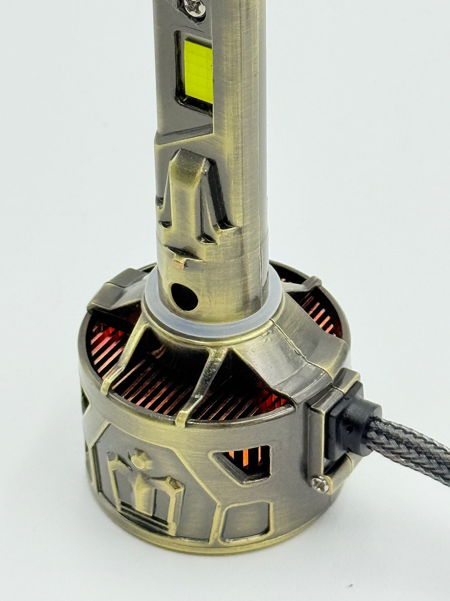 Par de luces LED Automotriz, Modelo Falcon de 70,000 Lumenes.