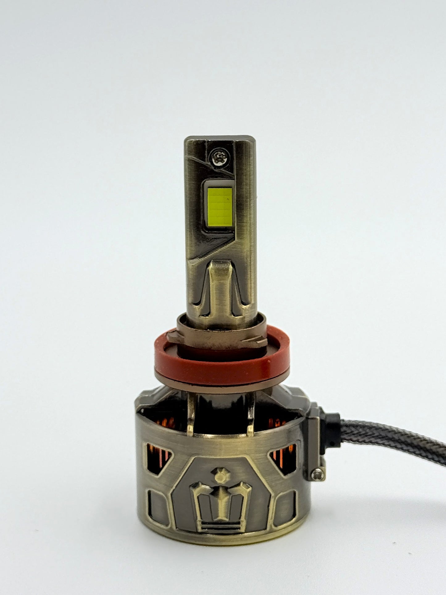 Par de luces LED Automotriz, Modelo Falcon de 70,000 Lumenes.
