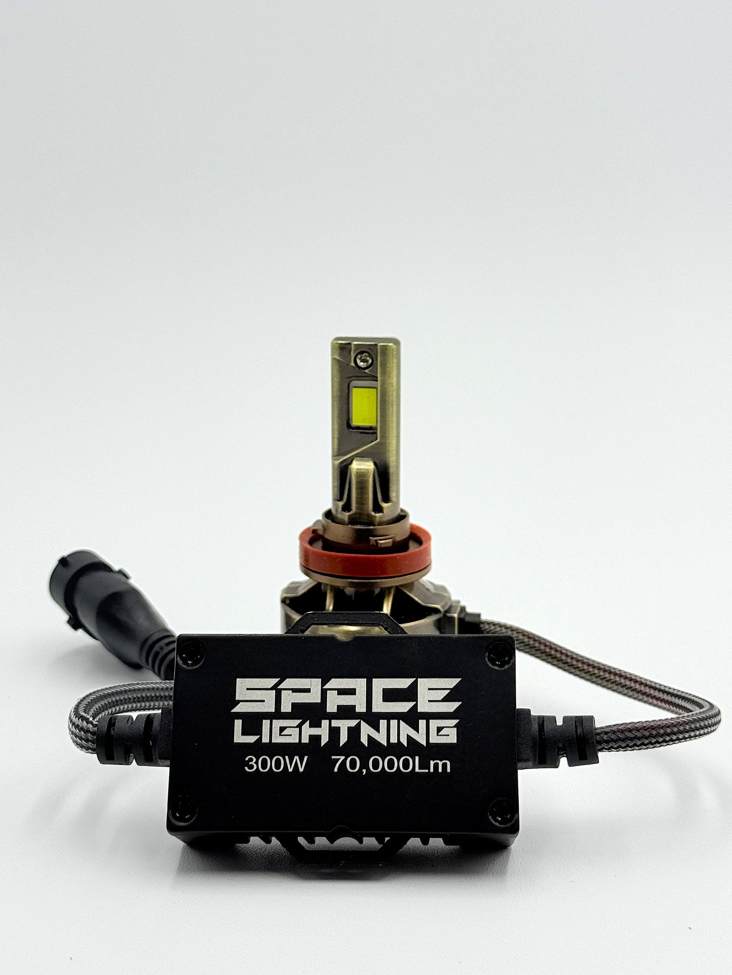 Par de luces LED Automotriz, Modelo Falcon de 70,000 Lumenes.
